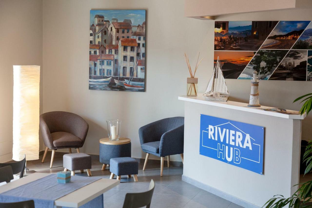 Riviera Hub Hotel Cisano sul Neva Eksteriør billede